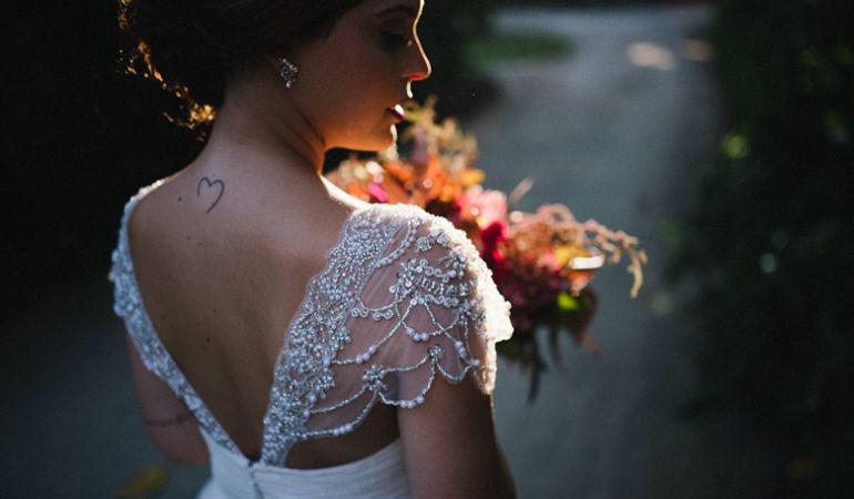 Vestido de noiva com decote nas costas