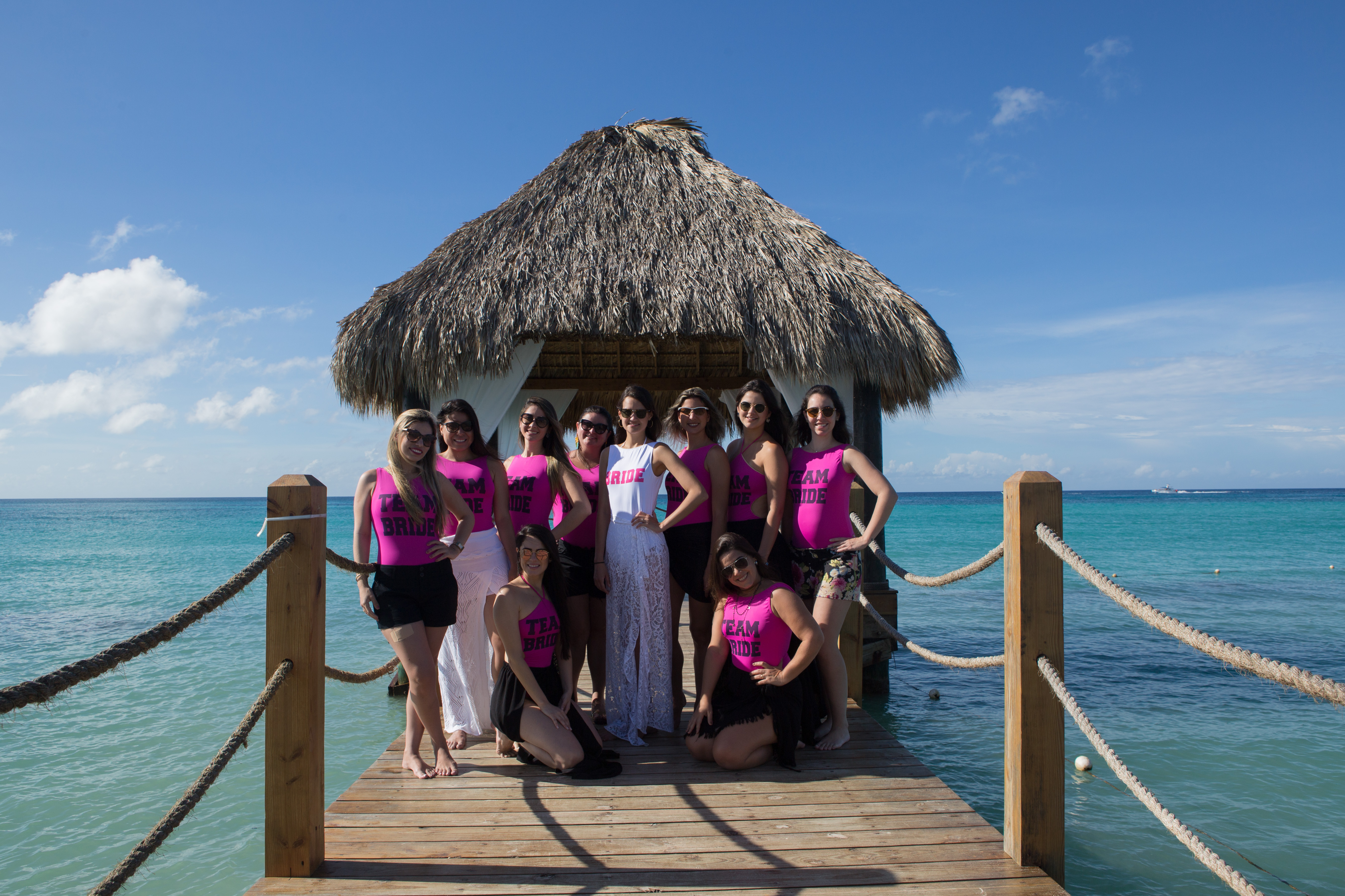 Casamento em Cancun - Madrinhas | foto: Carol Noel